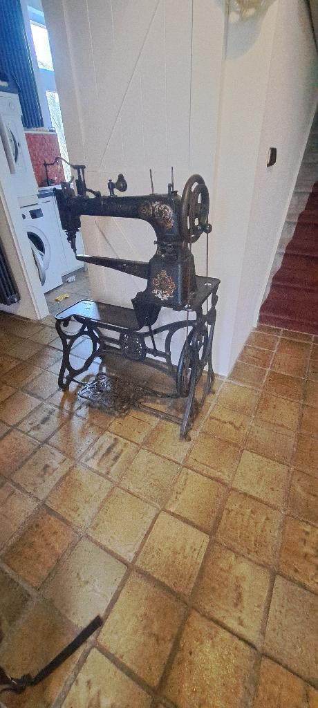 antieke schoenmakers naaimachine, Ophalen