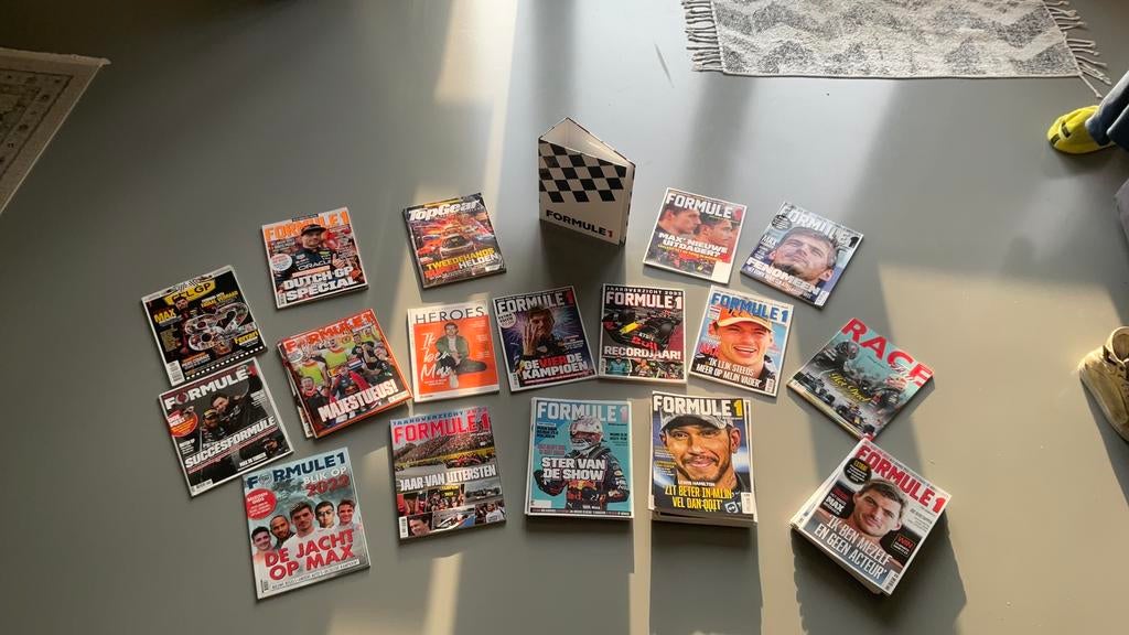 Formule 1 magazines (o.a. Max Verstappen), Ophalen of Verzenden, Zo goed als nieuw, Formule 1