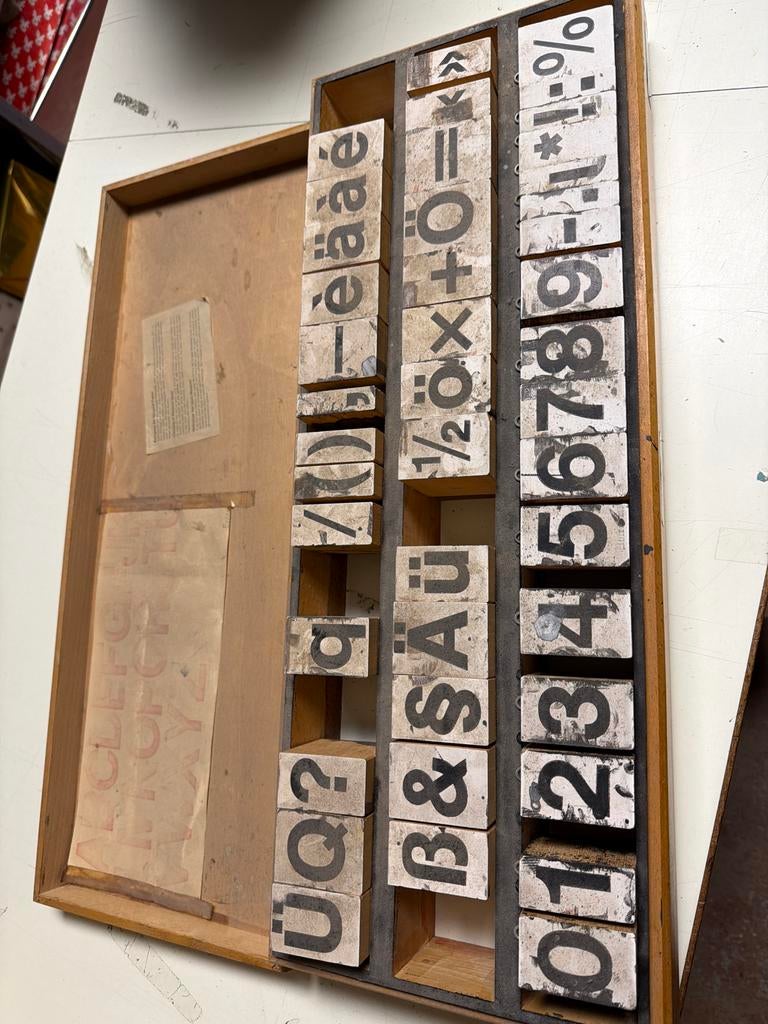 Antieke Letterstempels - Decoratief, Hobby en Vrije tijd, Stempelen, Gebruikt, Ophalen