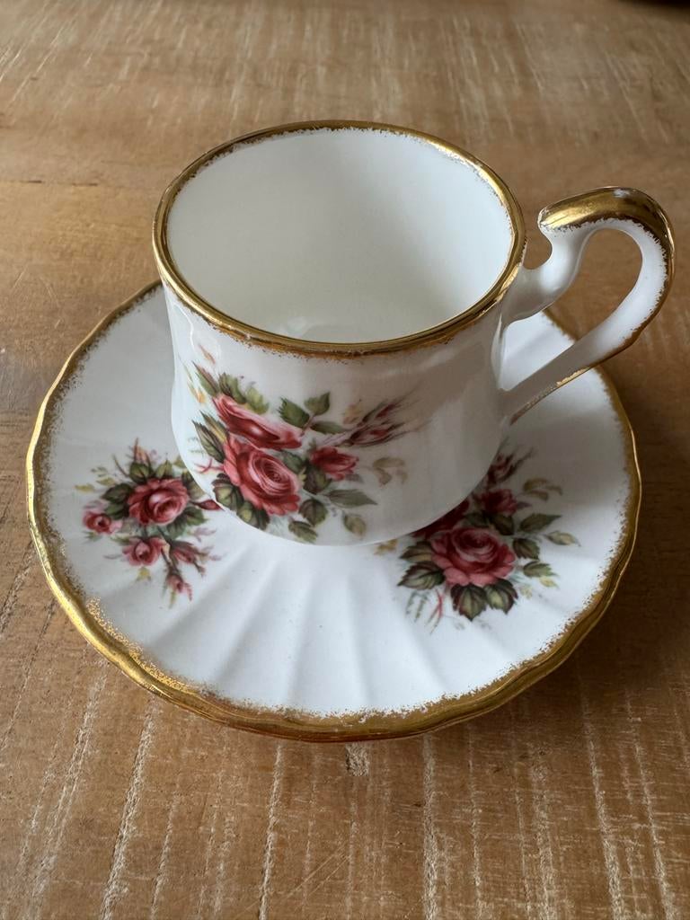 Royal Priory Dale Princess Kop en Schotel, Ophalen