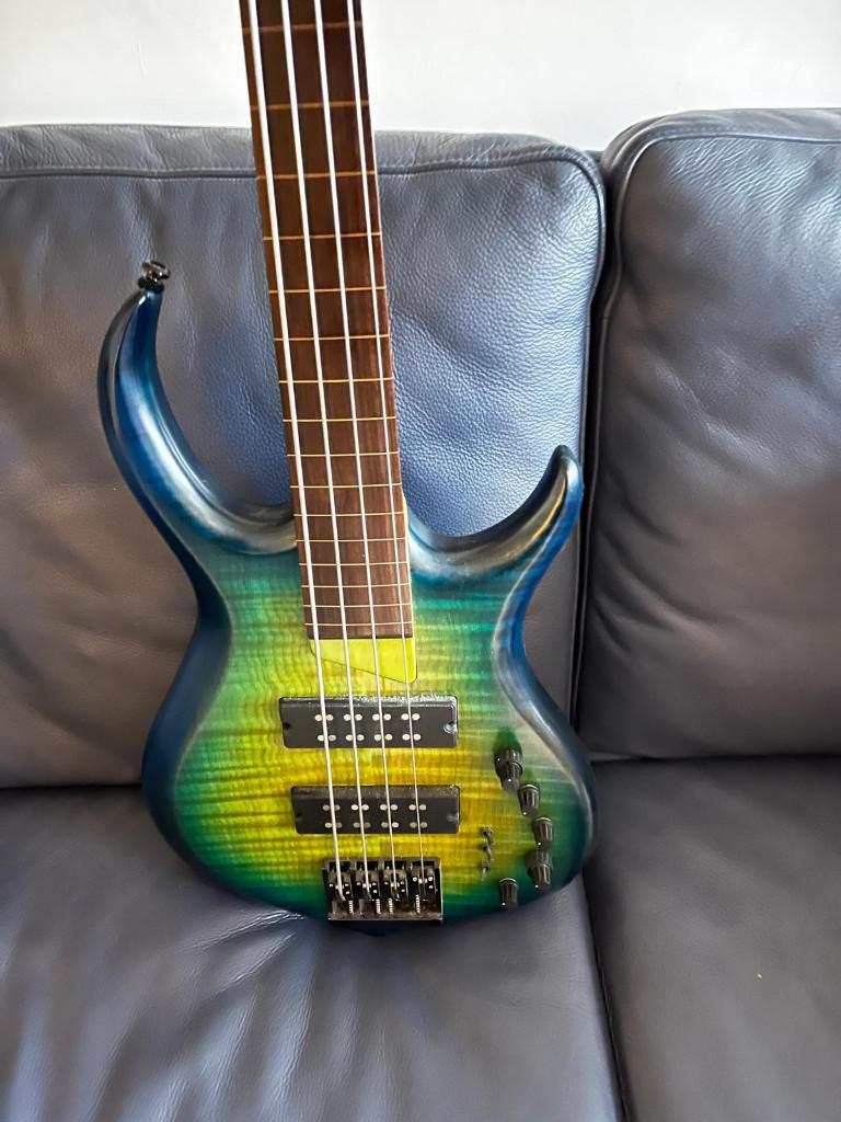 Sire marcus miller M7 fretless, Ophalen, Zo goed als nieuw, Elektrisch, Fretloos