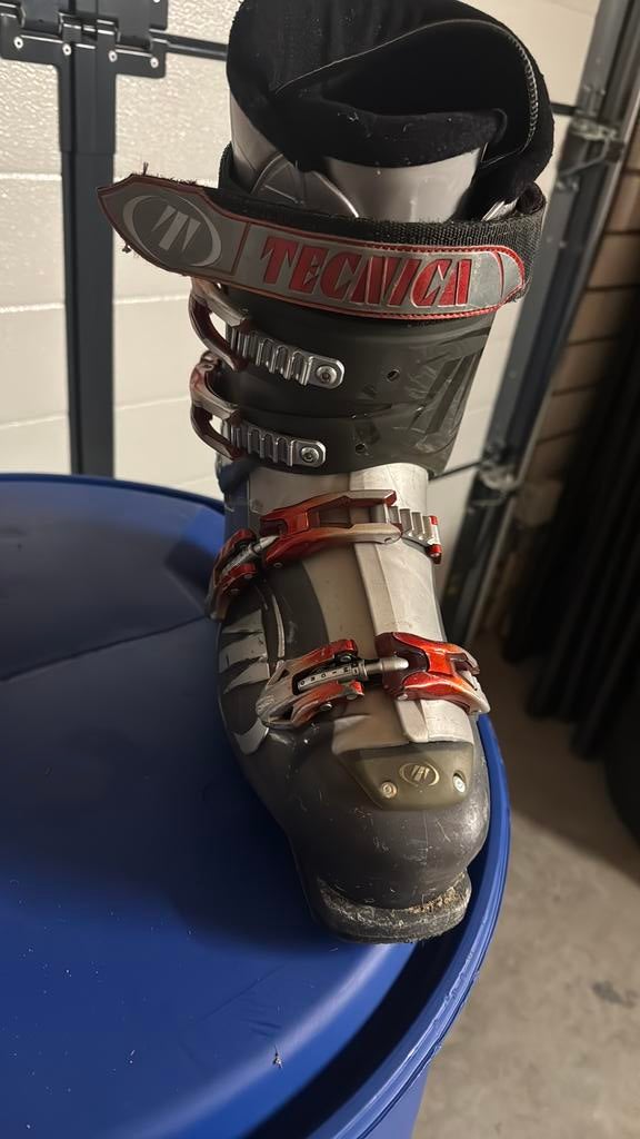 Nette tecnica skischoenen, Sport en Fitness, Skiën en Langlaufen, 160 tot 180 cm, Schoenen, Zo goed als nieuw, Ophalen