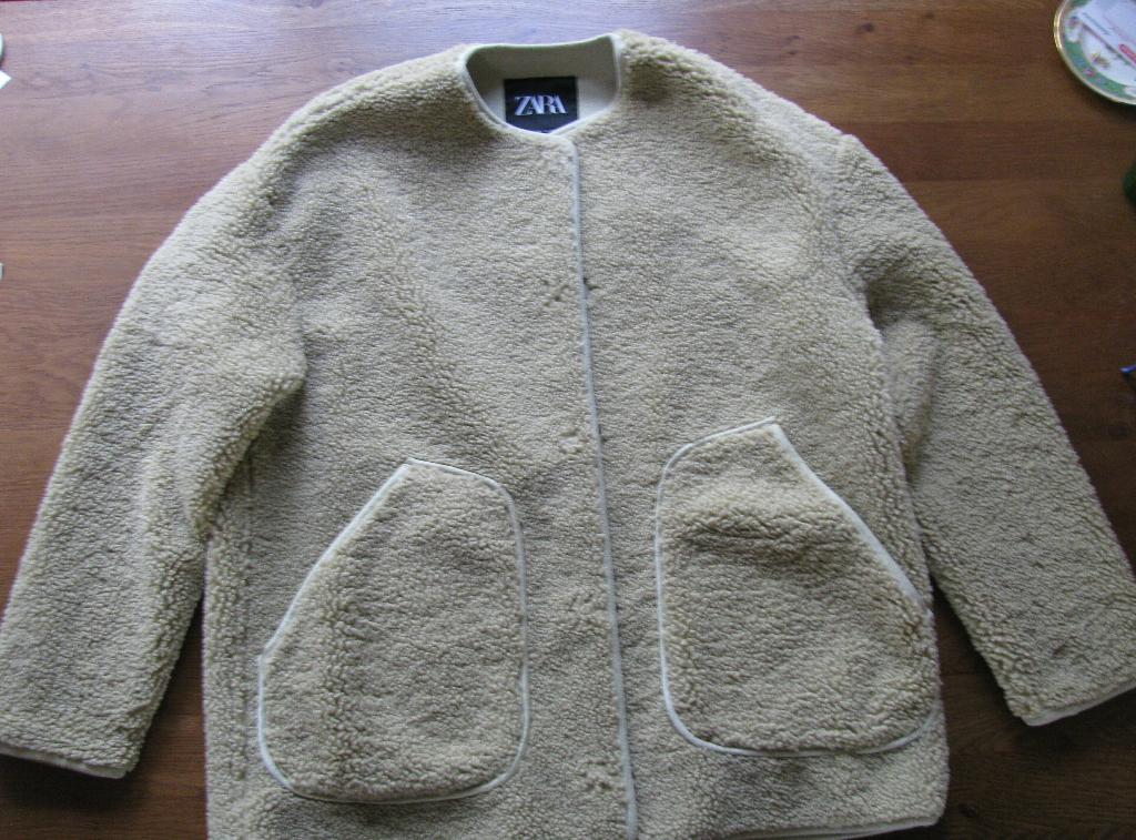 Zara teddy jas S beige nieuw, Ophalen of Verzenden, Zo goed als nieuw, Maat 38/40 (M), Beige