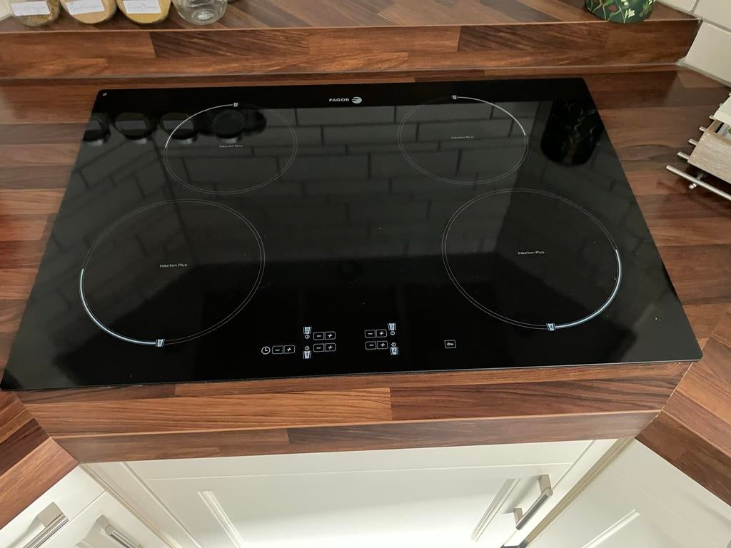 Inductie kookplaat - Fagor, Ophalen, Gebruikt, 4 kookzones, Energieklasse A of zuiniger