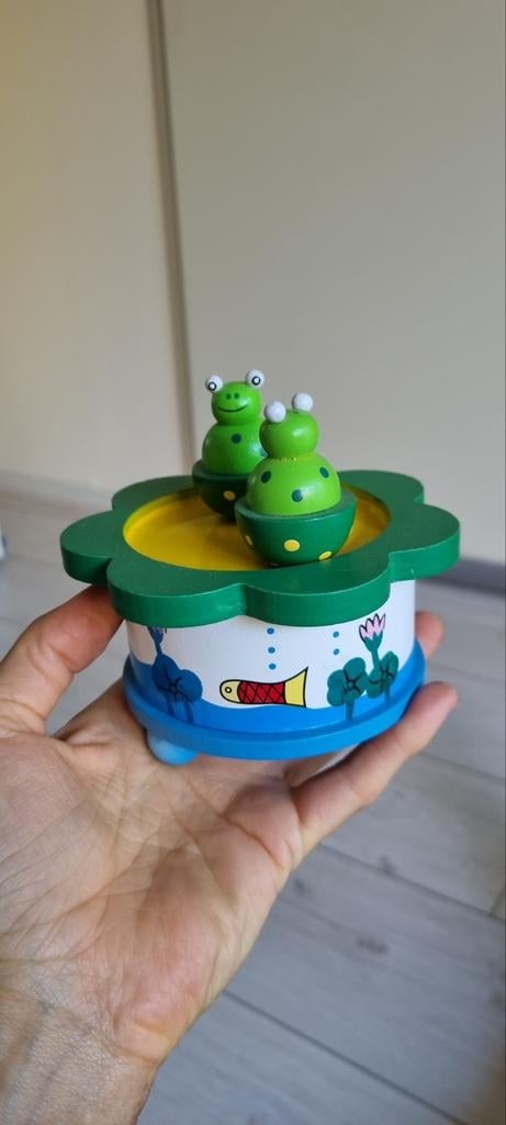Baby Muziekdoosje met Kikkertjes, Kinderen en Baby's, Speelgoed | Houten speelgoed, Ophalen of Verzenden, Gebruikt, Overige typen