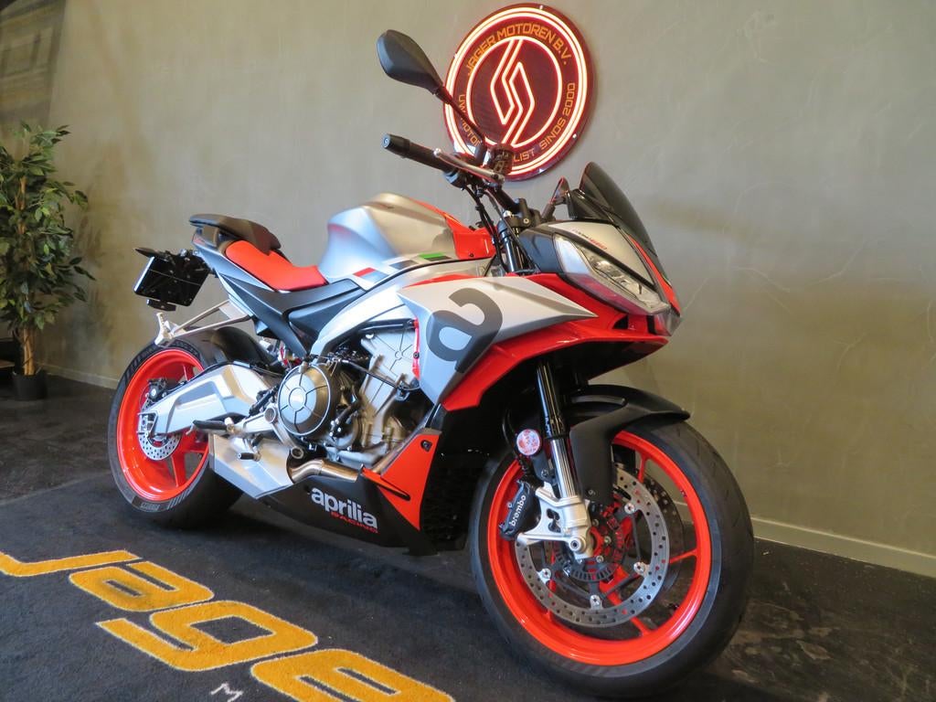 Aprilia TUONO 660 RACING HISTORIE TOP! (bj 2021), Naked bike, 660 cc, Bedrijf