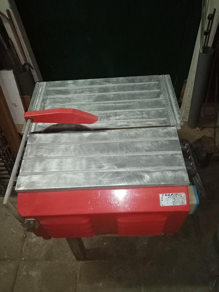 Tegel Zaagmachine (tafelmodel), Ophalen, Gebruikt, Overige typen, 30 tot 70 mm