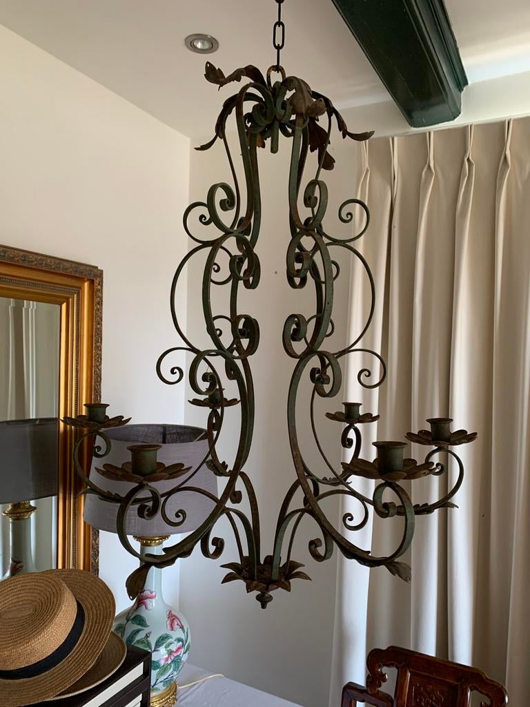 Oude grote Franse metalen kaarsen kroonluchter, Ophalen