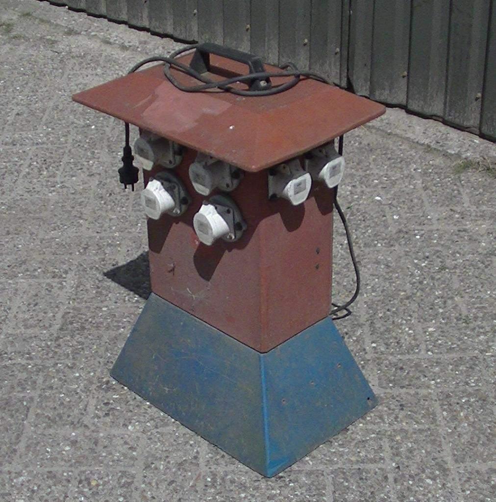 🌈Trafo / transformator 220 V naar 42 V / veiligheidstrafo🌈, Ophalen, Gebruikt, Overige typen