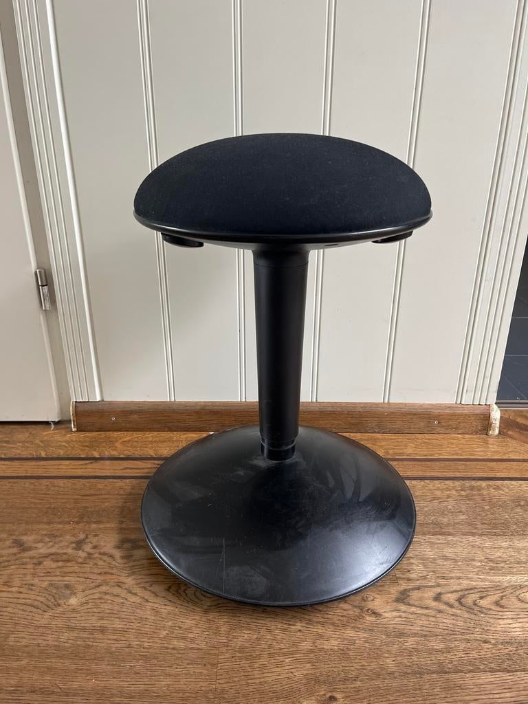 Verstelbare kruk IKEA Nilserik, Huis en Inrichting, Krukjes, Ophalen, In hoogte verstelbaar, Gebruikt, Overige materialen