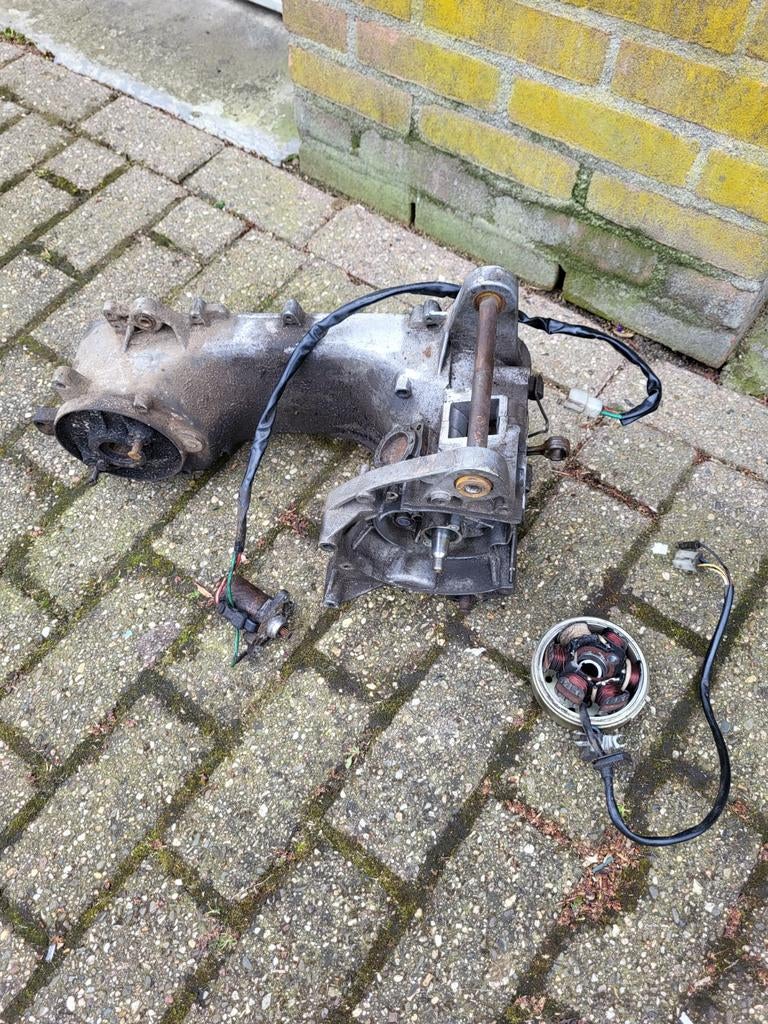 Peugeot ludix carter ontsteking startmotor., Ophalen of Verzenden, Gebruikt, Blok, Peugeot