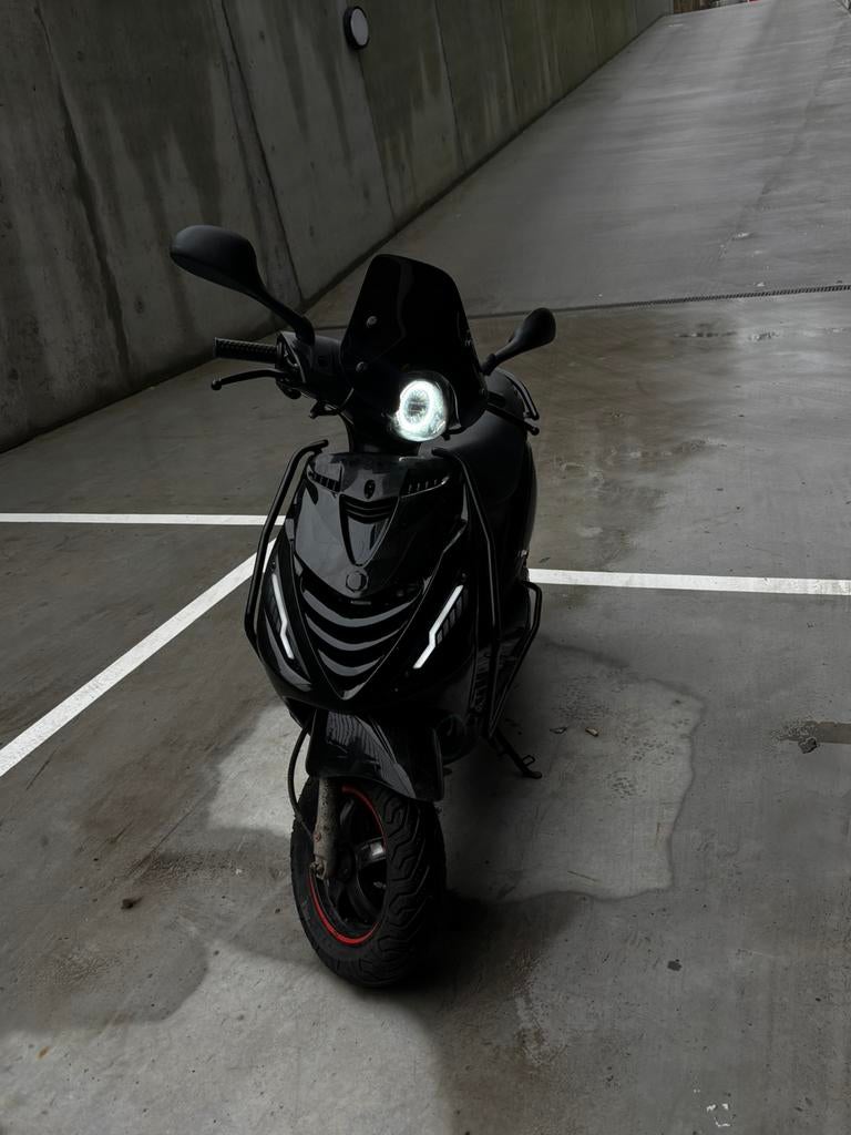 Zip 4t 50cc 2021, Fietsen en Brommers, Scooters | Piaggio, Ophalen, Maximaal 45 km/u, Zip, Zo goed als nieuw