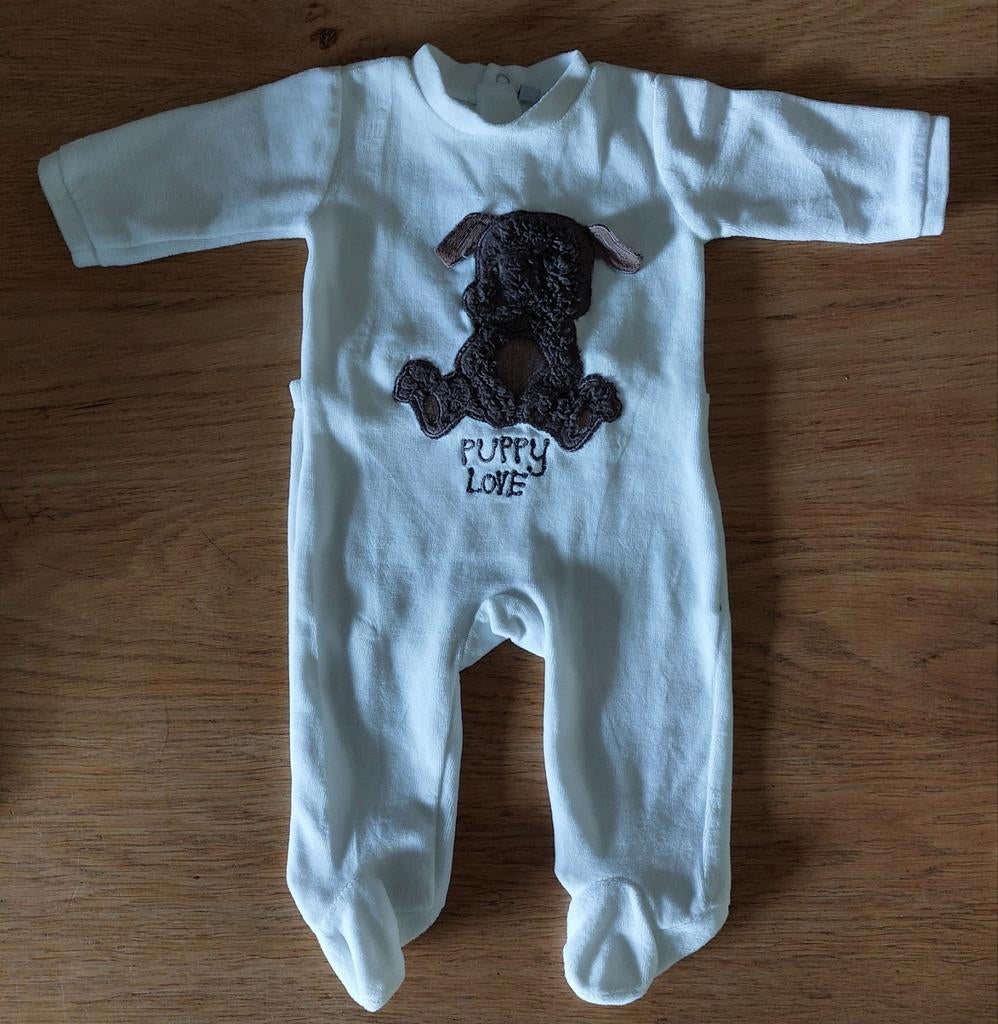 Wit babypakje met puppy love opdruk - Maat 50, Kinderen en Baby's, Babykleding | Maat 50, Ophalen, Zo goed als nieuw, Jongetje
