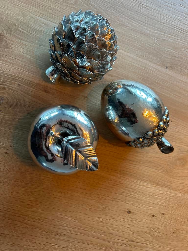 Decoratieve zilverkleurige appel, eikel en dennenappel, Ophalen of Verzenden, Gebruikt