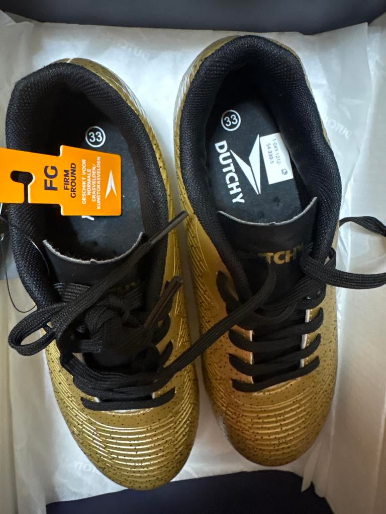 DUTCHY Voetbalschoenen Goud Maat 33 - Nieuw in Doos, Sport en Fitness, Voetbal, Nieuw, Schoenen, Ophalen