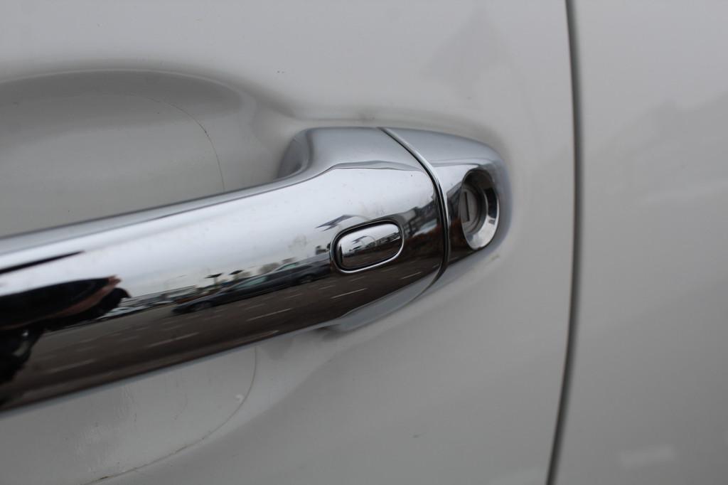 Toyota Hilux 2.4 D-4D Double Cab Professional Automaat | Rij, Auto's, Toyota, Automaat, Stof, Zwart, 4 cilinders