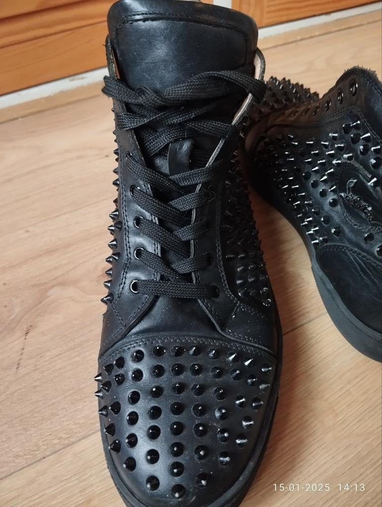 Louboutin spike sneakers, Ophalen of Verzenden, Zo goed als nieuw, Zwart
