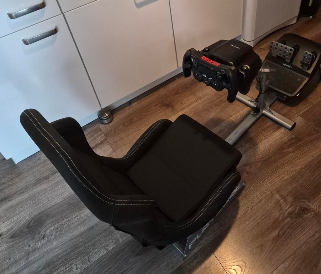 F1 Racestuur + Pedalen + Playseat Evolution (Logitech G920), Ophalen