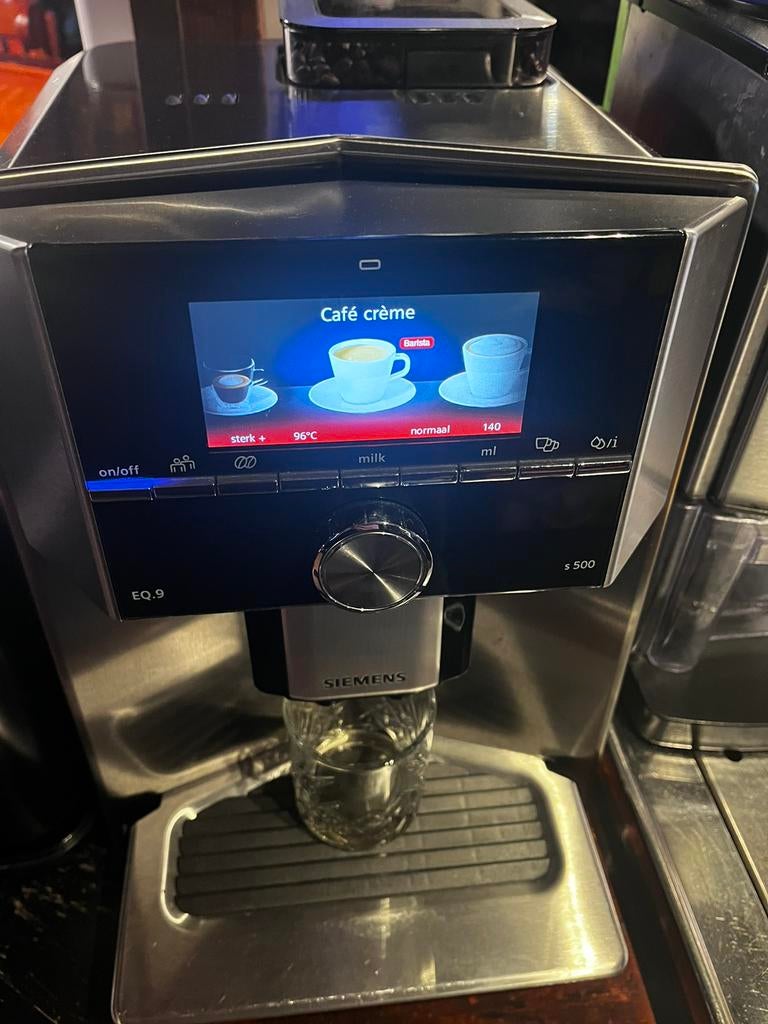 Siemens EQ9 S500 koffiezetapparaat, Ophalen, Afneembaar waterreservoir, Gebruikt, 10 kopjes of meer