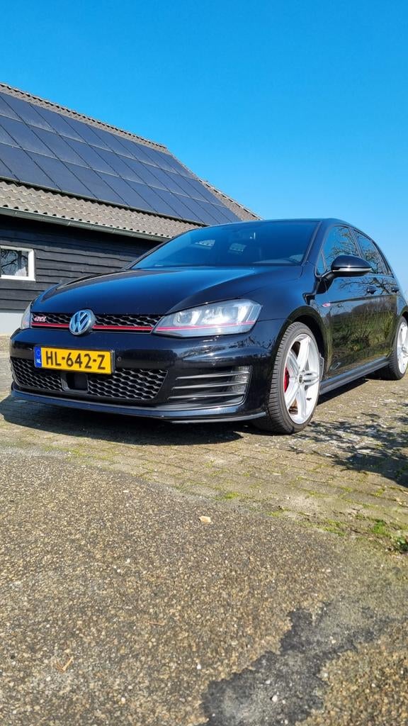 Volkswagen Golf 2.0 TSI 169KW 5D DSG 2015 Zwart, Zwart, 4 cilinders, 1984 cc, Zwart