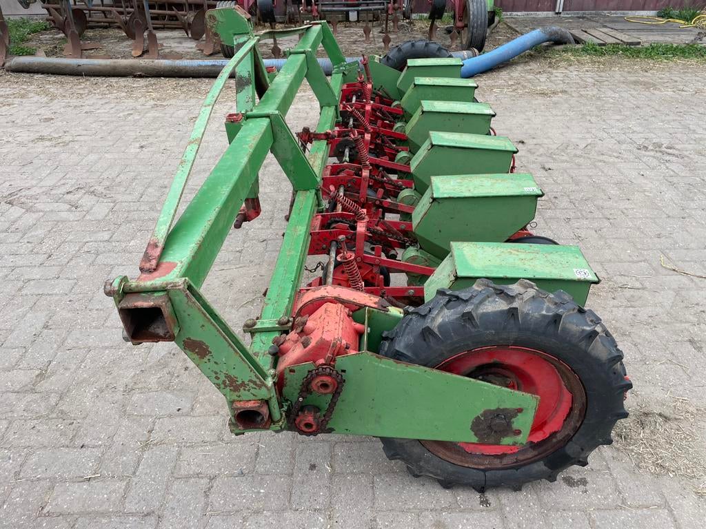 Zaaimachine en sneleg, Ophalen, Grondbewerking