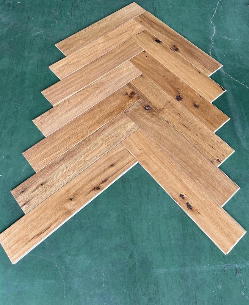 80m2 Eiken visgraat parket vloer 710x140x12 mm incl levering, Ophalen of Verzenden, Zo goed als nieuw, 75 m² of meer, Parket