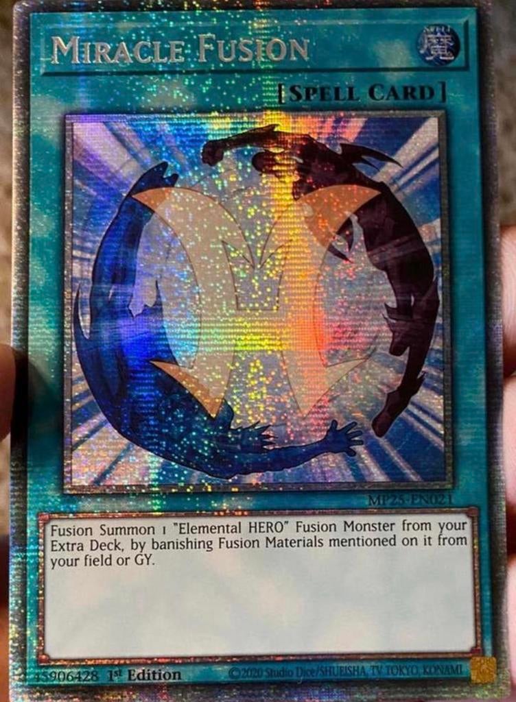 Yu-Gi-Oh! Miracle Fusion MP25 1st Ed Starlight Rare !, Ophalen of Verzenden, Zo goed als nieuw, Losse kaart, Foil