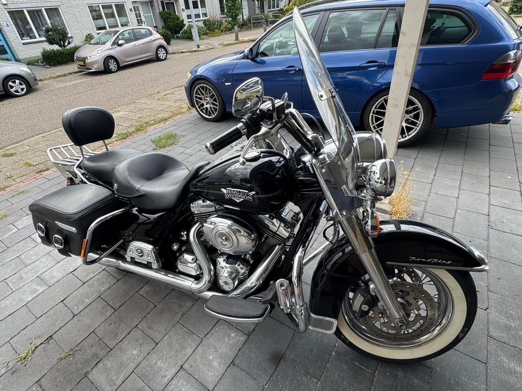 Harley Davidson FLHRC Road King 2011 - 12.000 km, Motoren, Motoren | Harley-Davidson, 2 cilinders, 1690 cc, Sportuitlaat, Motorrijbewijs A