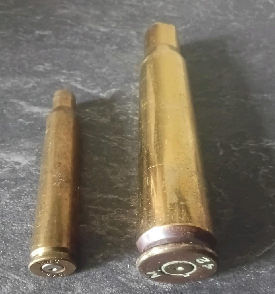 Kogel hulzen Messing 2 stuks     1xM42.       1x R W S 7X64., Ophalen of Verzenden, Landmacht, Hulzen of Bodemvondsten