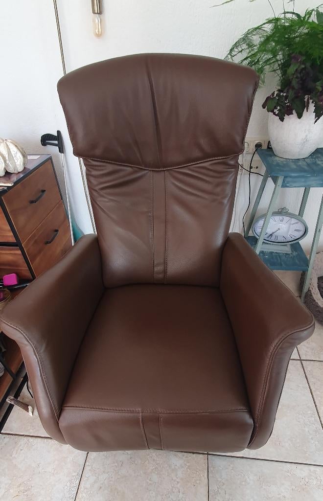 Relax stoel elektrisch €225,-, Ophalen, Bruin, Leer, Zo goed als nieuw