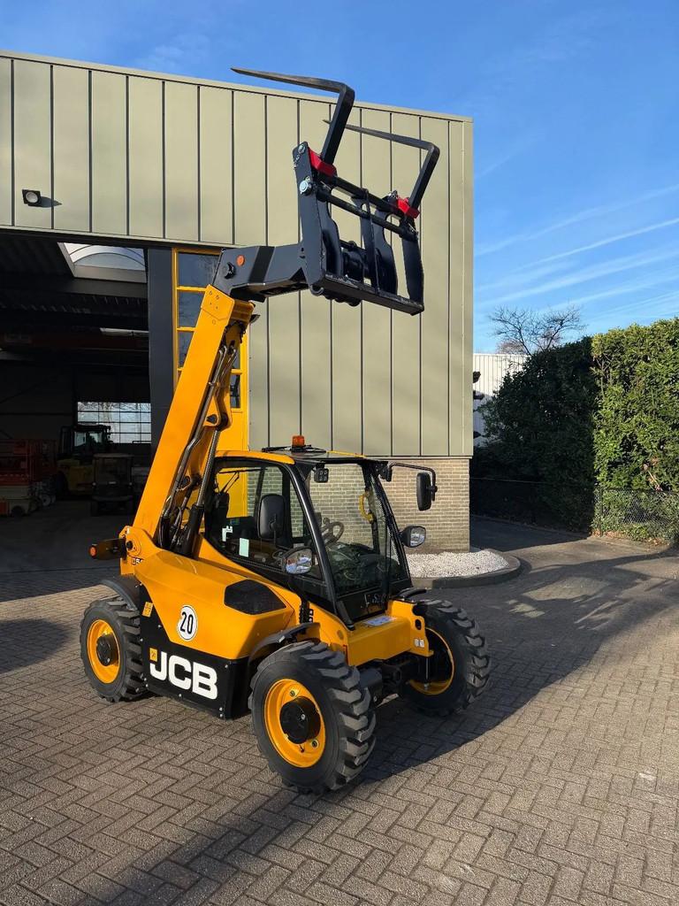 JCB 514-40 CON (bj 2023), Verreiker