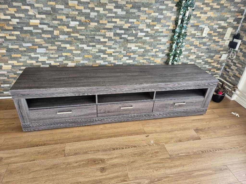 TV table., Ophalen, Minder dan 50 cm, Zo goed als nieuw, 150 tot 200 cm