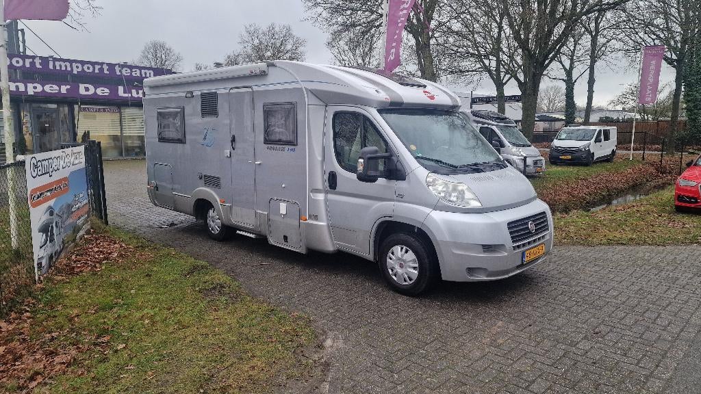 Burstner T615 Fransbed, Gelijkvloers ,Laag Fietsenrek,MaxFan, Caravans en Kamperen, Ringverwarming, Fiat, Bedrijf, Bürstner