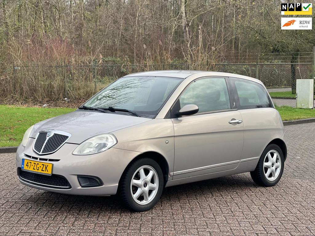 Lancia Ypsilon 1.2 Oro/AIRCO/ELECRAMEN VOOR/TREKHAAK, Auto's, Voorwielaandrijving, Stof, Gebruikt, Beige