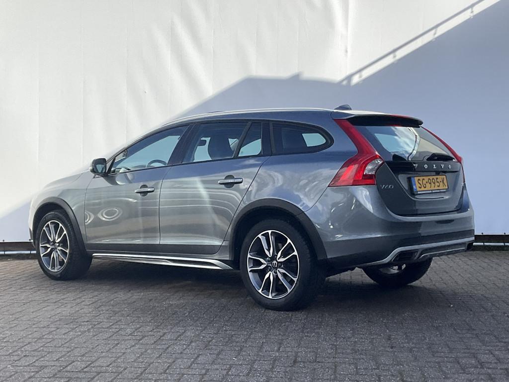 Volvo V60 Cross Country 2.0 T5 Polar+ Pano Memory Camera Nav, Auto's, 15 km/l, Gebruikt, Euro 6, 4 cilinders