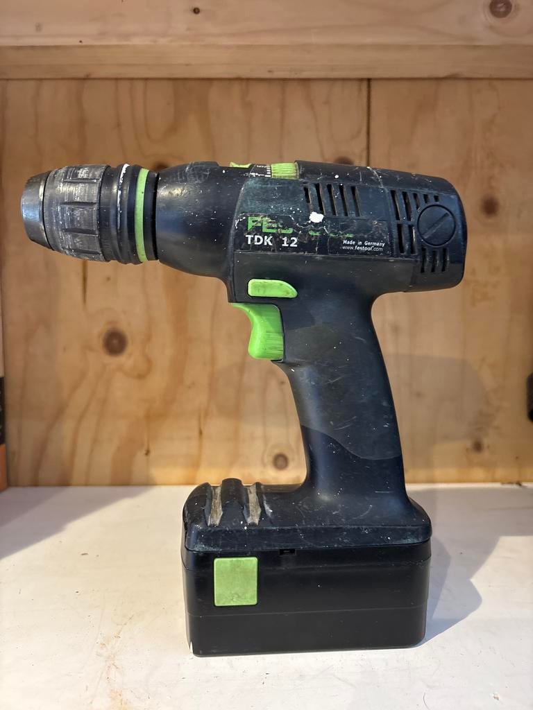 Festool C12 TDK12 boormachines met 4 accu's en oplader, Doe-het-zelf en Verbouw, Gereedschap | Boormachines, Gebruikt, Variabele snelheid