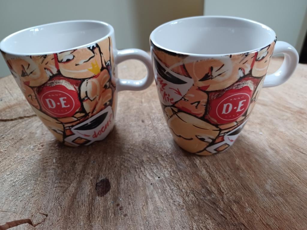 2 Douwe Egberts Senseo Koffie mok Kopjes - Royal Raja, Ophalen of Verzenden, Zo goed als nieuw, Overige stijlen, Kop(pen) en/of Schotel(s)