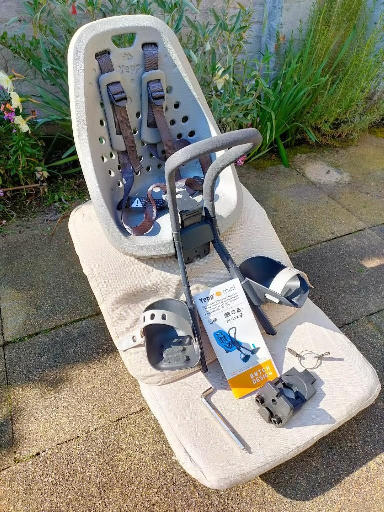 GMG Yepp mini grijs kinderzitje Voor plus Windscherm, Fietsen en Brommers, Ophalen, Voetsteuntjes, Yepp, 0 t/m 18 kg