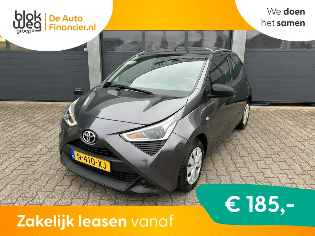 Toyota Aygo 1.0 VVT-i 72pk 5D x-fun € 13.430,00, Voorwielaandrijving, Stof, Gebruikt, 4 stoelen