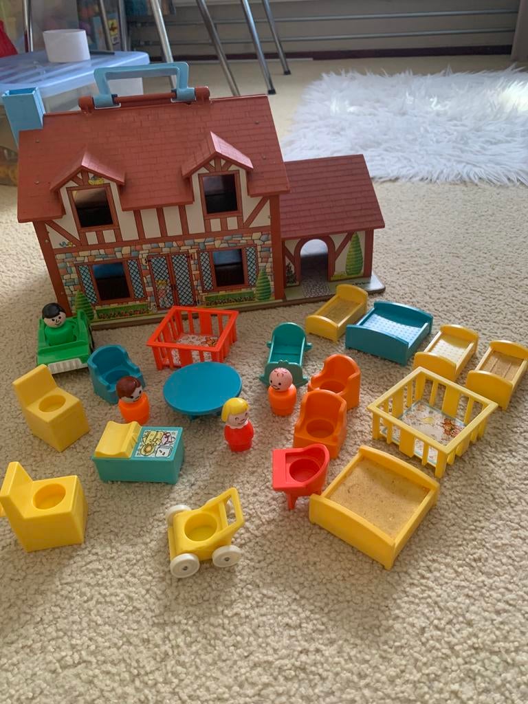 VINTAGE Fisher Price huis uit 1974 met interieur, Ophalen of Verzenden, Gebruikt, Speelset