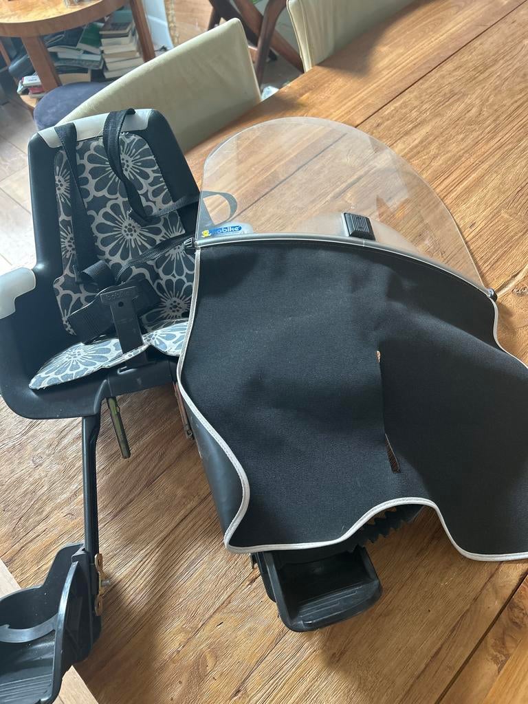 Bobike fietsstoeltje met windvanger, Fietsen en Brommers, Fietsaccessoires | Fietsstoeltjes, Ophalen of Verzenden, Gebruikt, Voorzitje