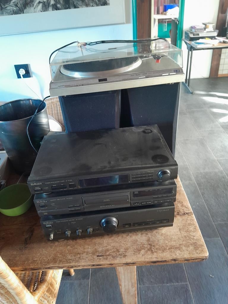 Stereo installatie met platenspeler en speakers, Ophalen