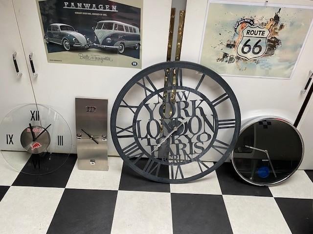 Wandklokken opruiming, Ophalen, Gebruikt, Digitaal, Wandklok