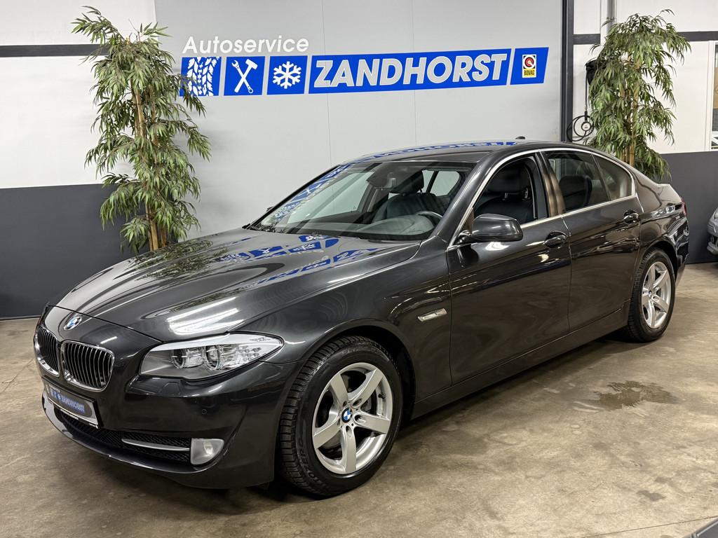 BMW 5 Serie 520i High Executive // Autom // Leer // Stoelver, Auto's, Automaat, Euro 5, Achterwielaandrijving, Gebruikt