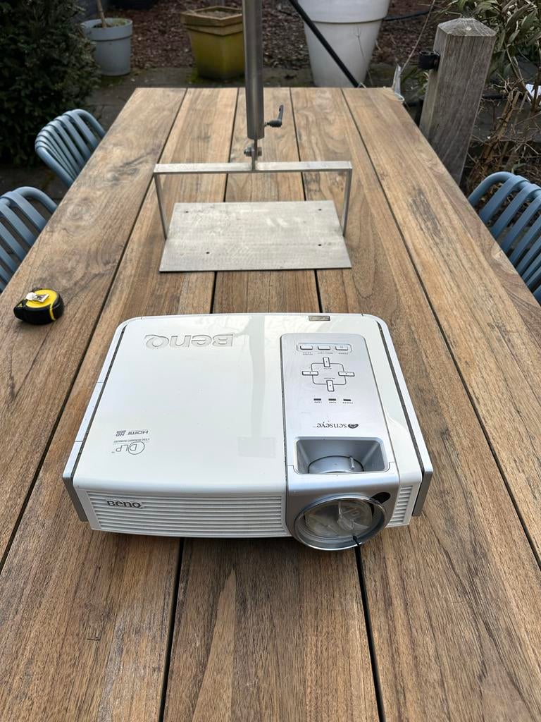 BenQ beamer met plafond montage beugel rvs, Audio, Tv en Foto, Beamers, Ophalen, Gebruikt, DLP, Overige resoluties