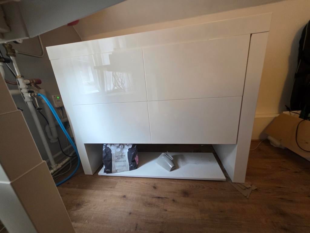 Kattenbak kast, Ophalen, Gebruikt, Gesloten