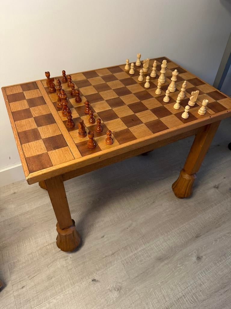 Schaaktafel hout met leeuwenpootjes vintage, Huis en Inrichting, Zo goed als nieuw, Minder dan 50 cm, Rechthoekig, 50 tot 100 cm