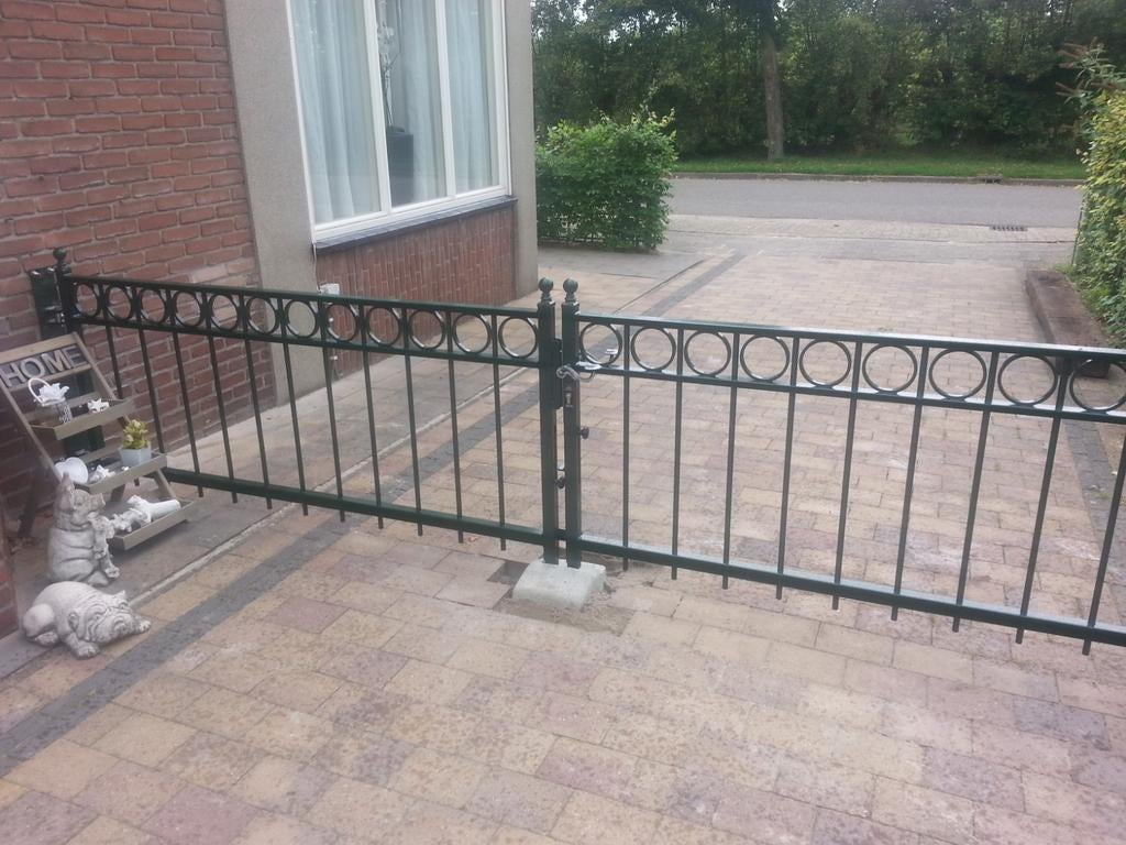 De Wit hekwerk/ dubbele poort 400cm breed, Ophalen, IJzer, Met poort