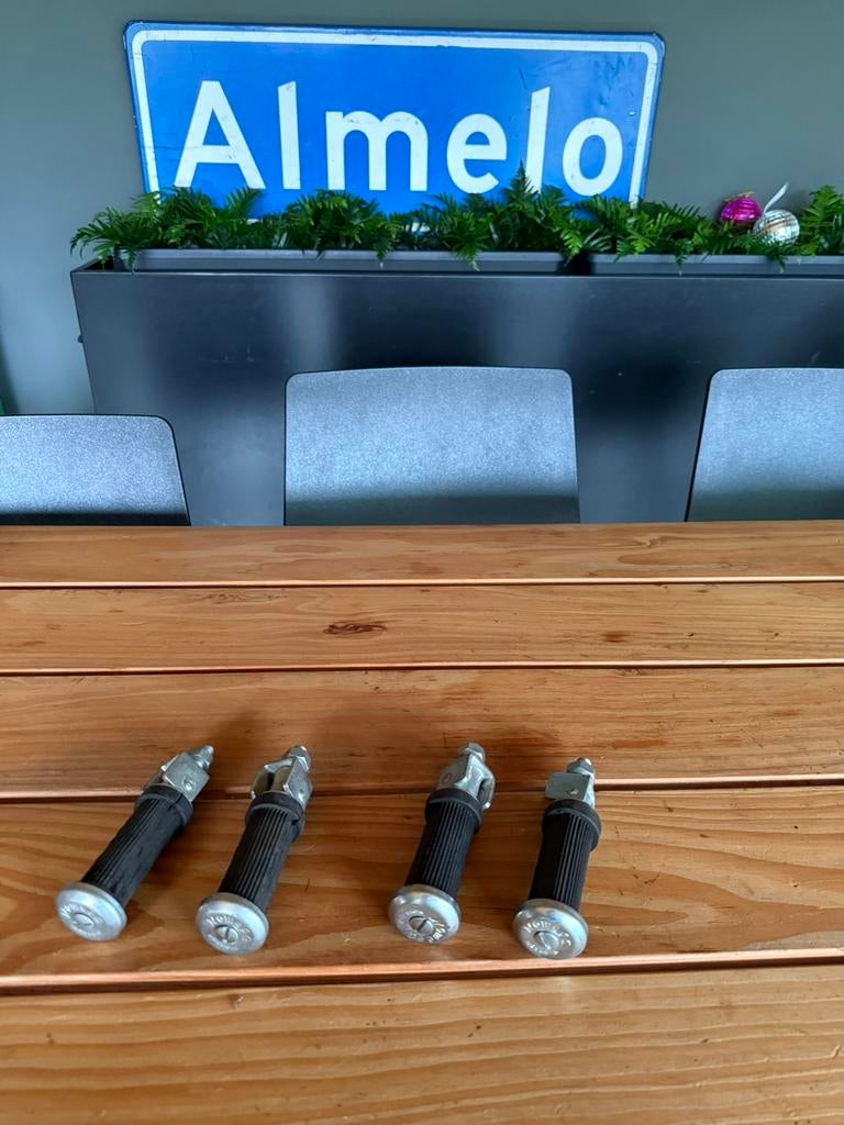 Brommer voet steunen, Ophalen of Verzenden, Zo goed als nieuw