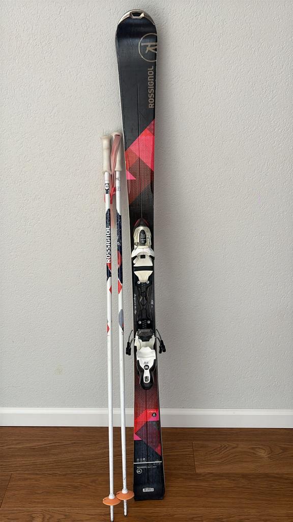 Rossignol ski's 156cm met bijpassende stokken voor dames, 140 tot 160 cm, Gebruikt, Rossignol, Ophalen of Verzenden